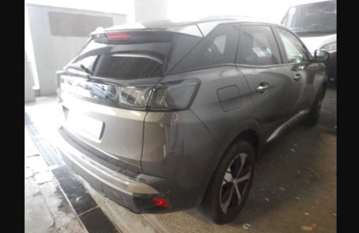 Peugeot 3008 BlueHDi 130 S&S EAT8 Allure Pack (3)