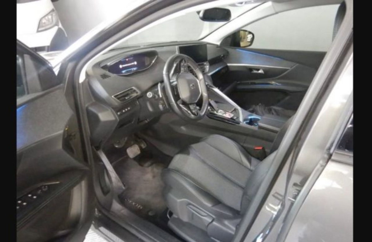 Peugeot 3008 BlueHDi 130 S&S EAT8 Allure Pack (6)