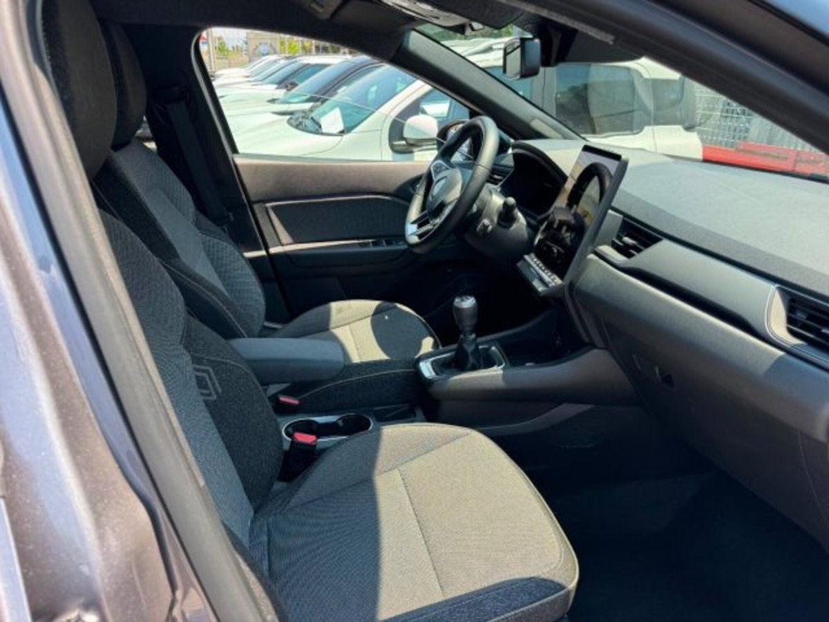 Renault Captur TCe 90 CV Techno (8)