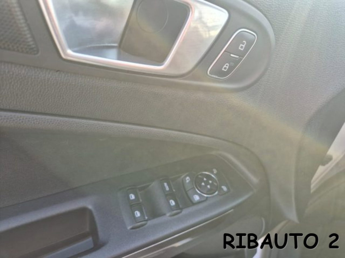 Ford EcoSport 1.0 EcoBoost 100 CV Titanium (12)
