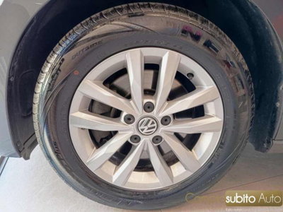 Volkswagen Touran 1.6 TDI 115 CV SCR DSG Executive BlueMotion Tech. (12)