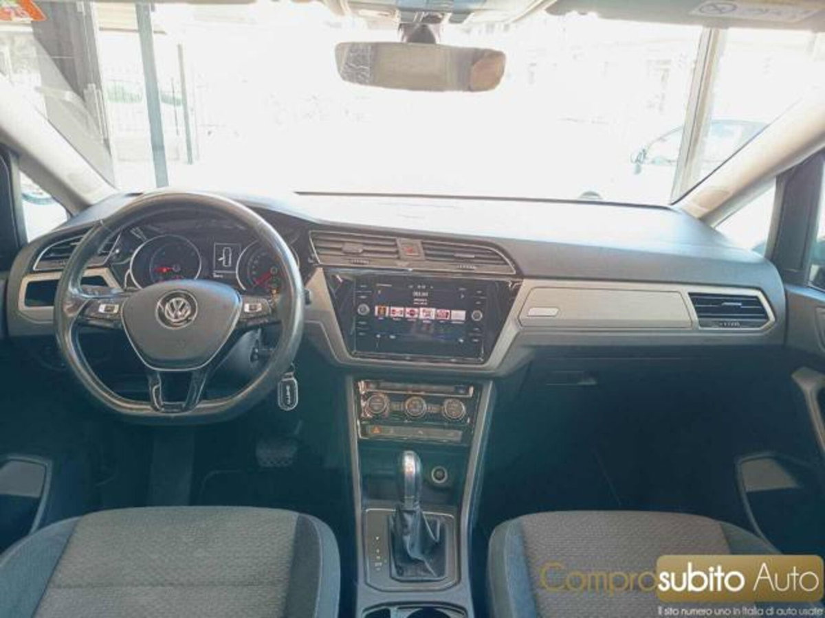 Volkswagen Touran 1.6 TDI 115 CV SCR DSG Executive BlueMotion Tech. (15)