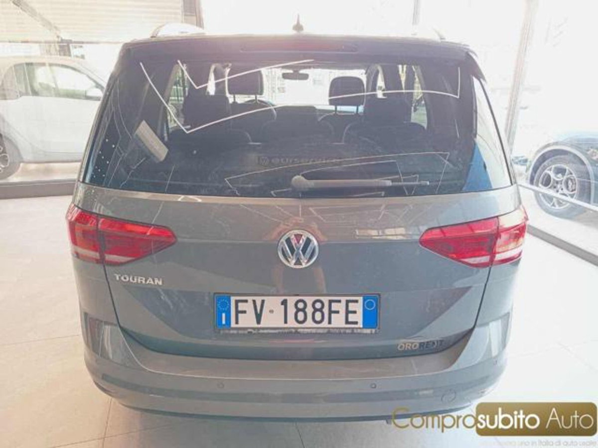 Volkswagen Touran 1.6 TDI 115 CV SCR DSG Executive BlueMotion Tech. (6)