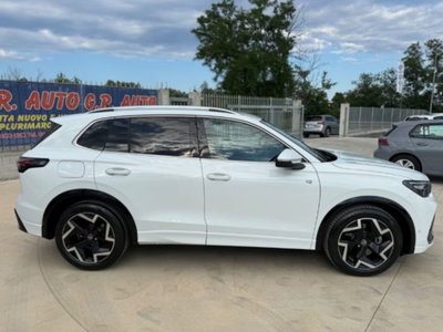 Volkswagen Tiguan 2.0 tdi R-Line 150cv dsg (6)