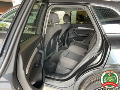 Audi Q5 40 TDI quattro S tronic Business Sport (18)