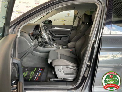 Audi Q5 40 TDI quattro S tronic Business Sport (7)