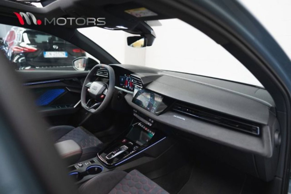 Audi RS 3 Sportback 2.5 tfsi quattro s-tronic (14)