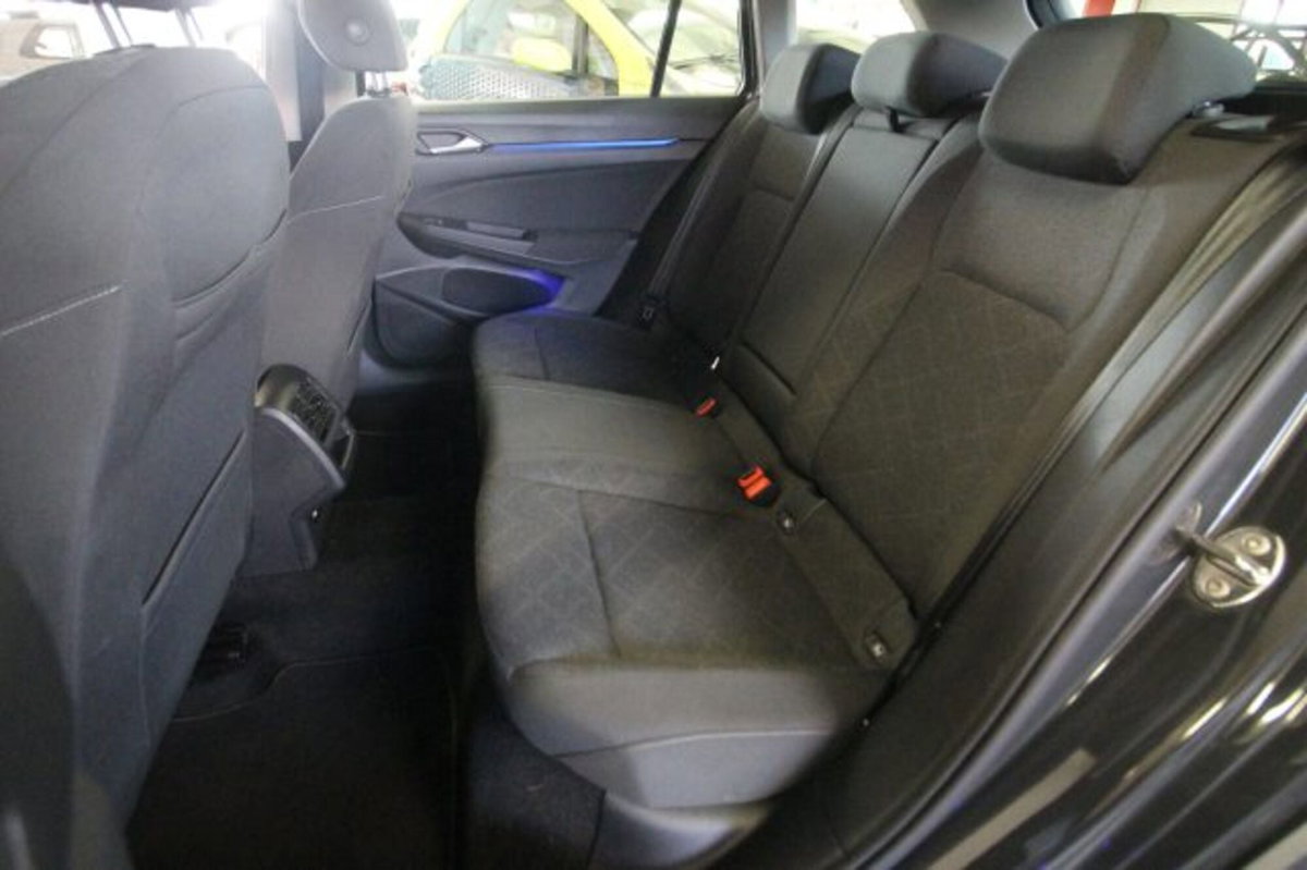 Volkswagen Golf Variant 2.0 TDI SCR DSG Life (12)