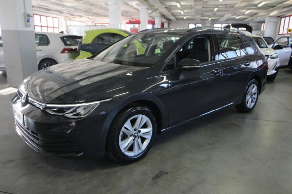 Volkswagen Golf Variant 2.0 TDI SCR DSG Life (2)