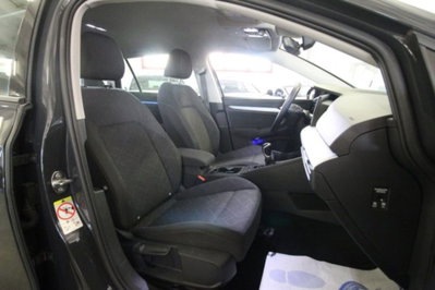 Volkswagen Golf Variant 2.0 TDI SCR DSG Life (20)
