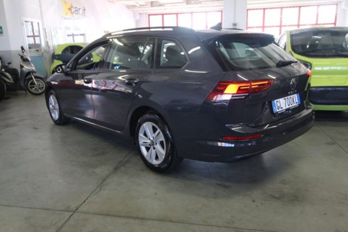 Volkswagen Golf Variant 2.0 TDI SCR DSG Life (4)