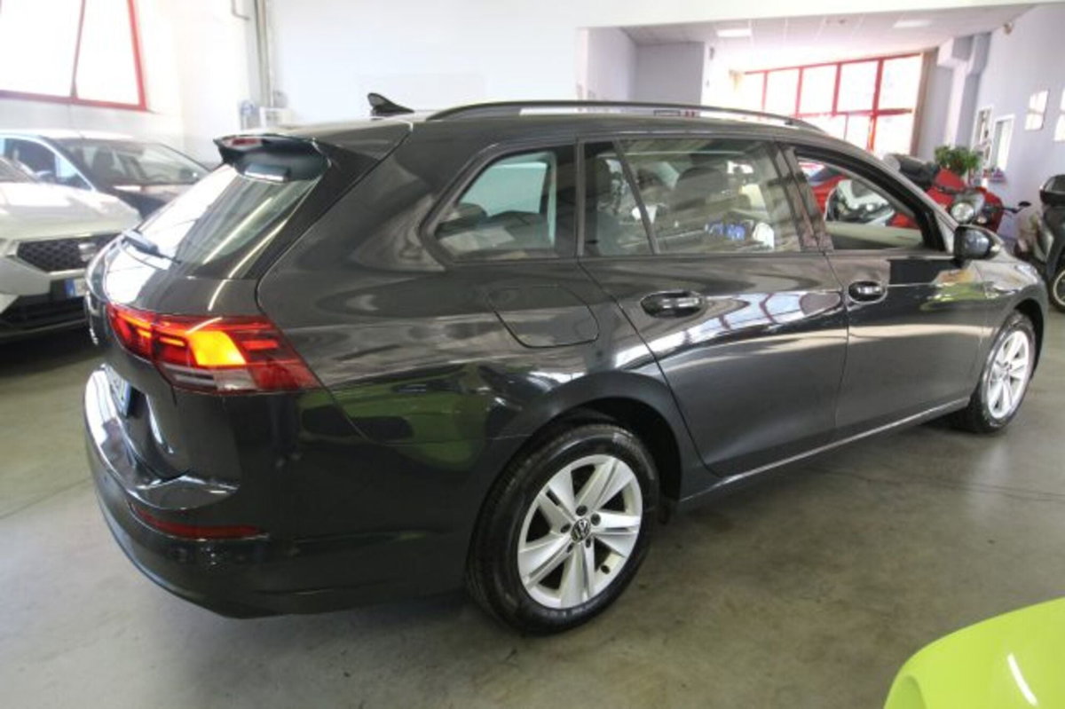 Volkswagen Golf Variant 2.0 TDI SCR DSG Life (5)