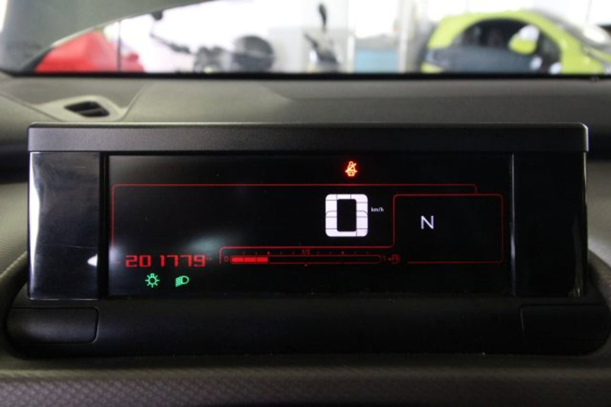 Citroen C4 Cactus BlueHDi 100 S&S ETG6 Shine (8)