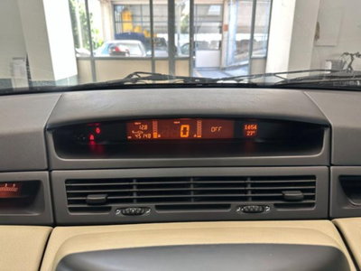 Renault Avantime V6 24V Privilège (8)