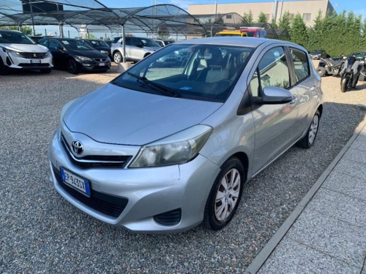 Toyota Yaris 1.0 5 porte Active