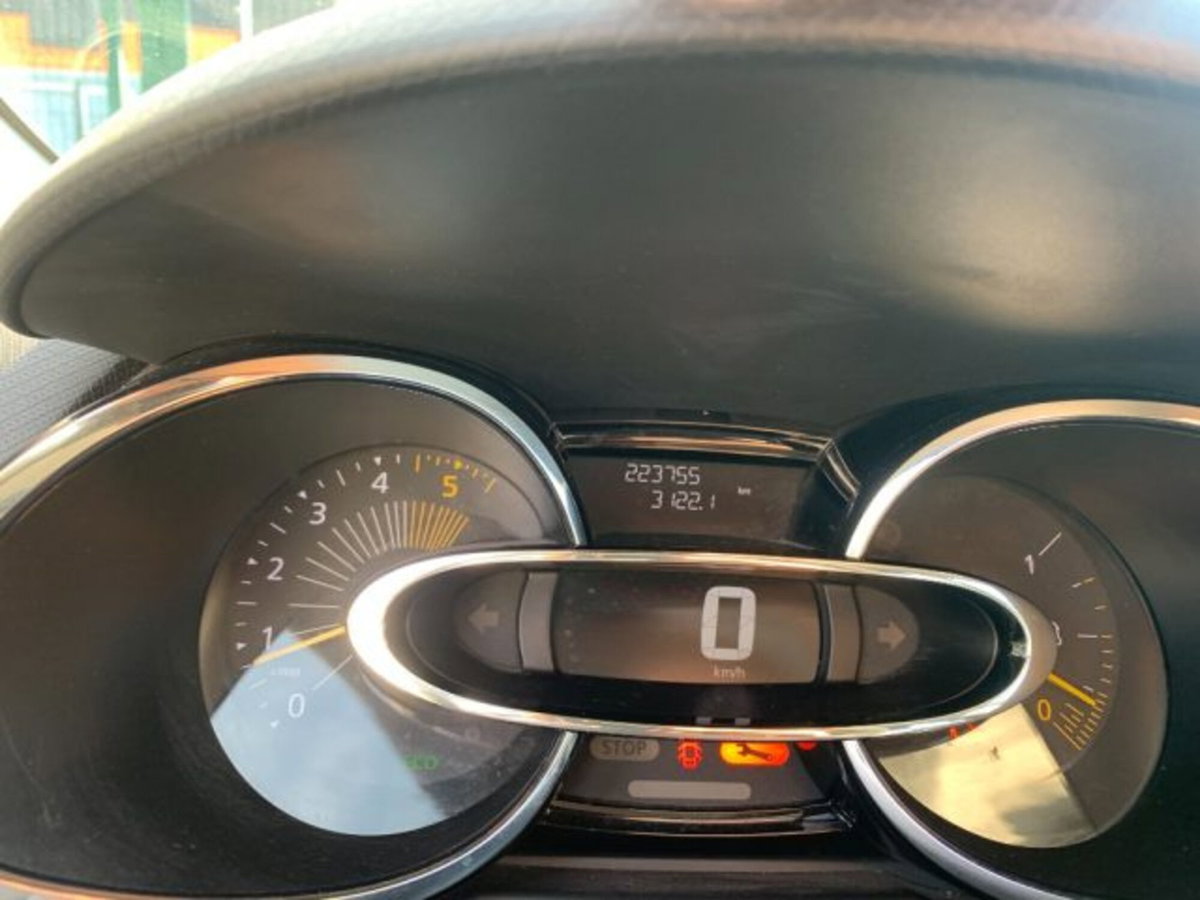 Renault Clio Sporter 1.5 dCi 8V 90CV EDC Energy (13)