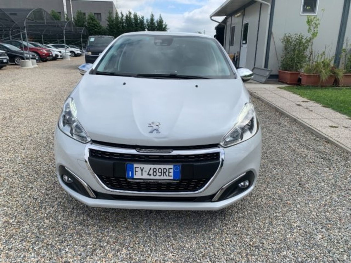 Peugeot 208 82 Stop&Start 5 porte Signature (2)