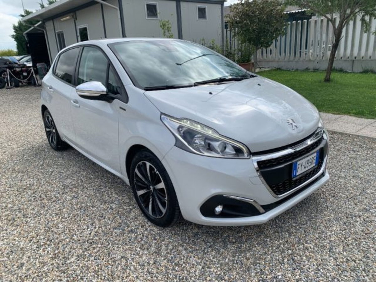Peugeot 208 82 Stop&Start 5 porte Signature (3)