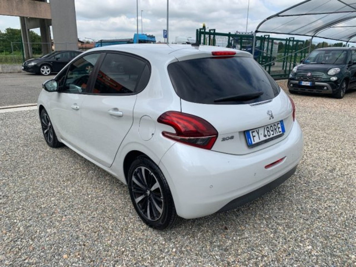 Peugeot 208 82 Stop&Start 5 porte Signature (7)