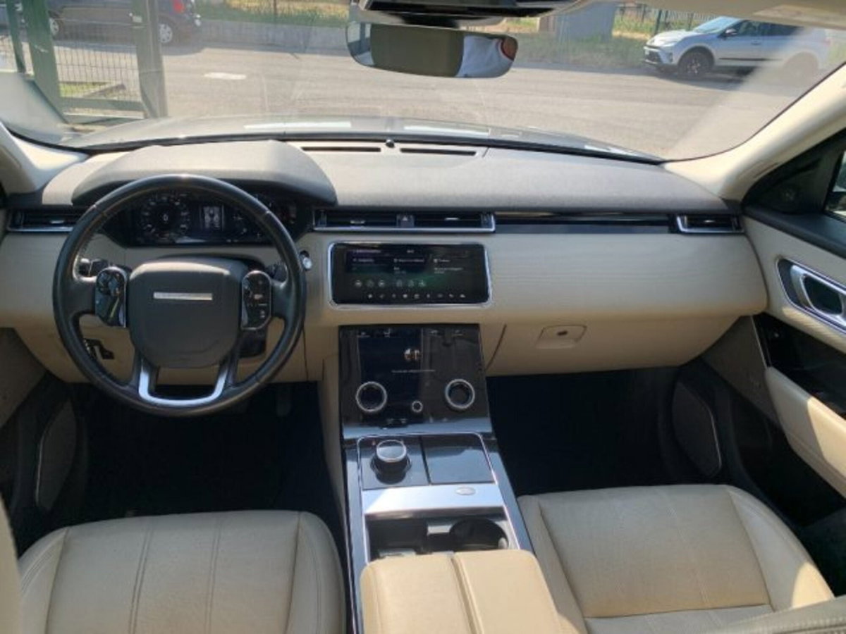 Land Rover Range Rover Velar 3.0 V6 SD6 300 CV First Edition (11)