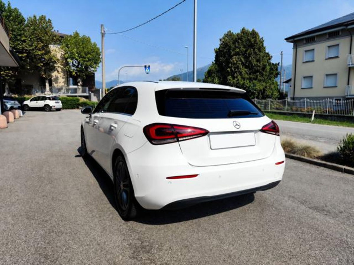 Mercedes-Benz Classe A Sedan 180 d Automatic 4p. Business (16)