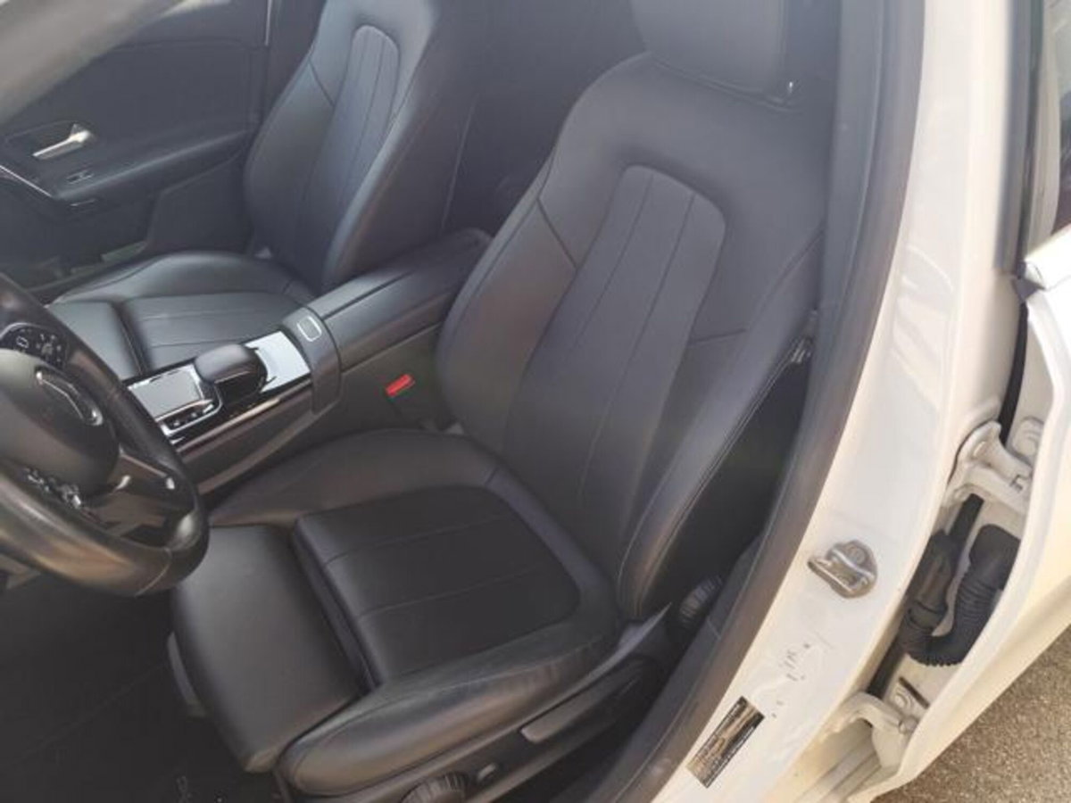 Mercedes-Benz Classe A Sedan 180 d Automatic 4p. Business (6)