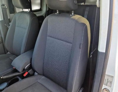 Volkswagen Caddy 2.0 TDI 102 CV Maxi (7)