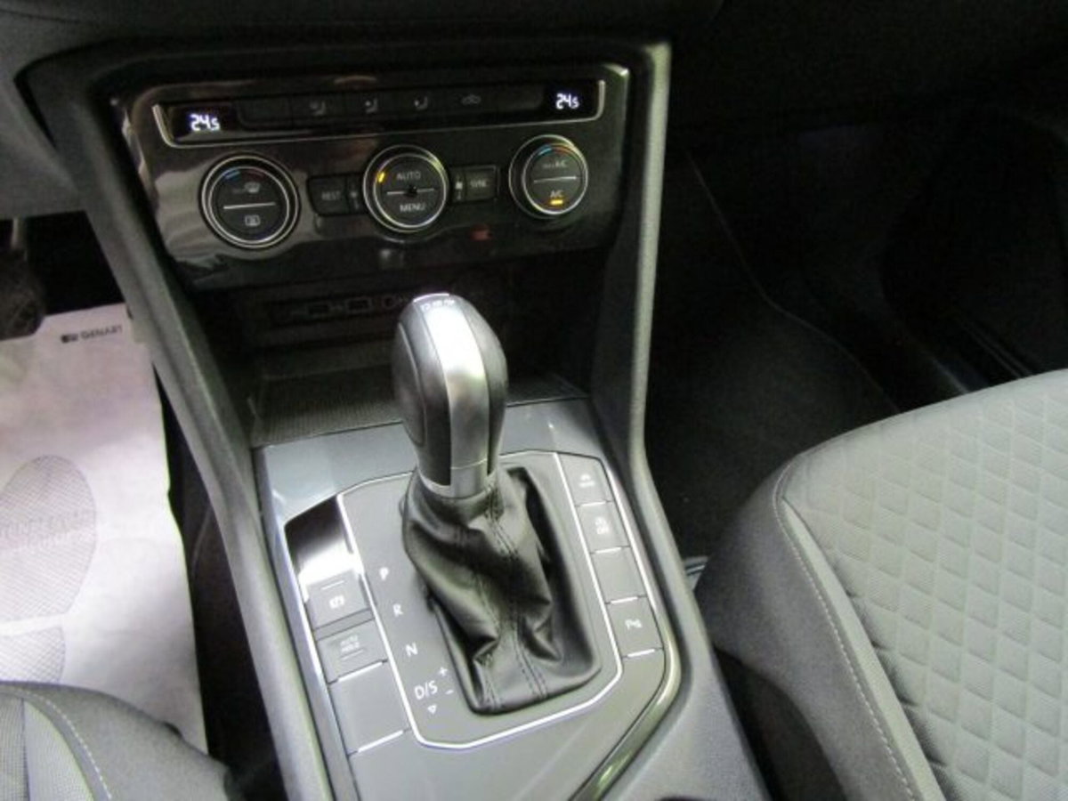 Volkswagen Tiguan 1.5 TSI 150 CV DSG ACT R-Line (19)