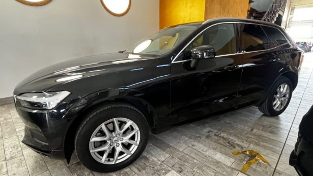 Volvo XC60 B4 (d) AWD Geartronic Momentum N1 (3)