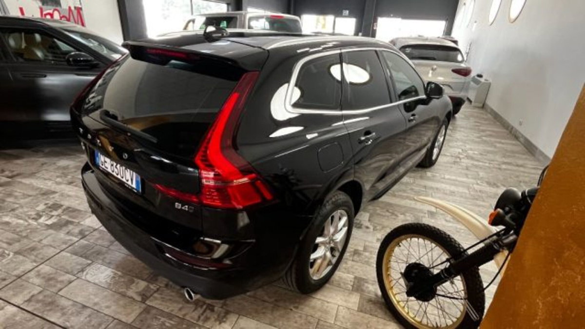 Volvo XC60 B4 (d) AWD Geartronic Momentum N1 (5)