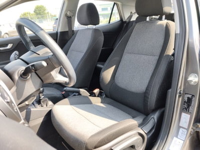 Kia Stonic 1.2 DPI Urban (7)