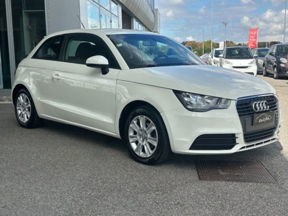 Audi A1 1.6 TDI Attraction (2)