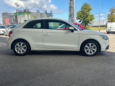 Audi A1 1.6 TDI Attraction (7)
