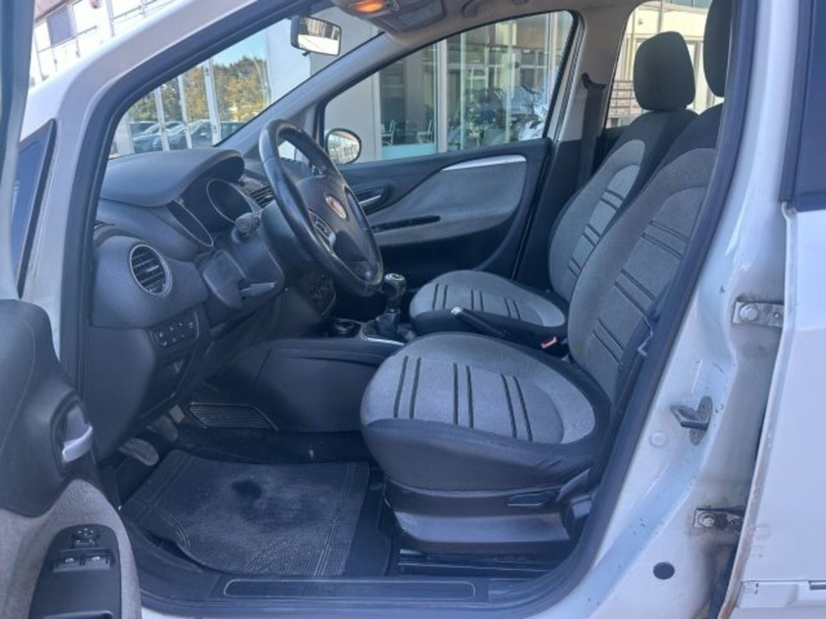 Fiat Punto Evo 1.3 Mjt 75 CV 5 porte Dynamic (12)
