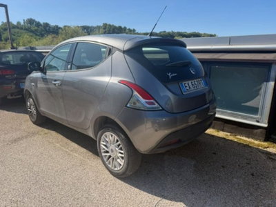 Lancia Ypsilon 0.9 TwinAir 85 CV 5 porte Metano Ecochic Elle (2)