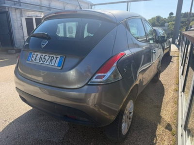 Lancia Ypsilon 0.9 TwinAir 85 CV 5 porte Metano Ecochic Elle (3)