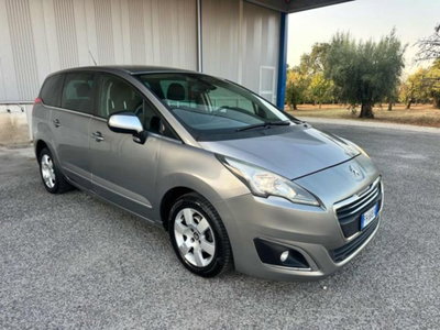 Peugeot 5008 1.6 HDi 115CV Access