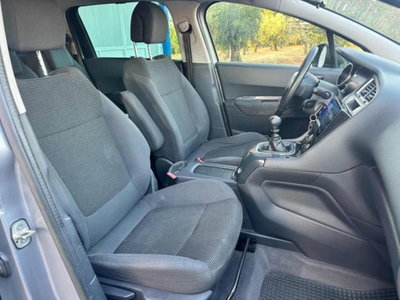 Peugeot 5008 1.6 HDi 115CV Access (12)