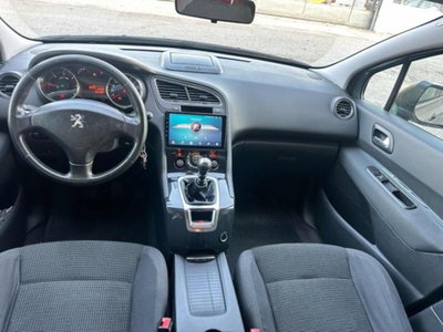 Peugeot 5008 1.6 HDi 115CV Access (13)