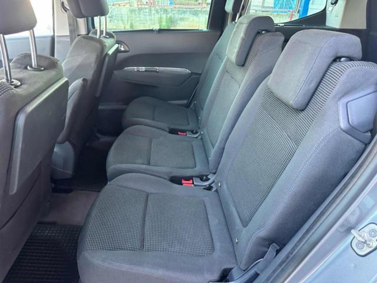 Peugeot 5008 1.6 HDi 115CV Access (14)