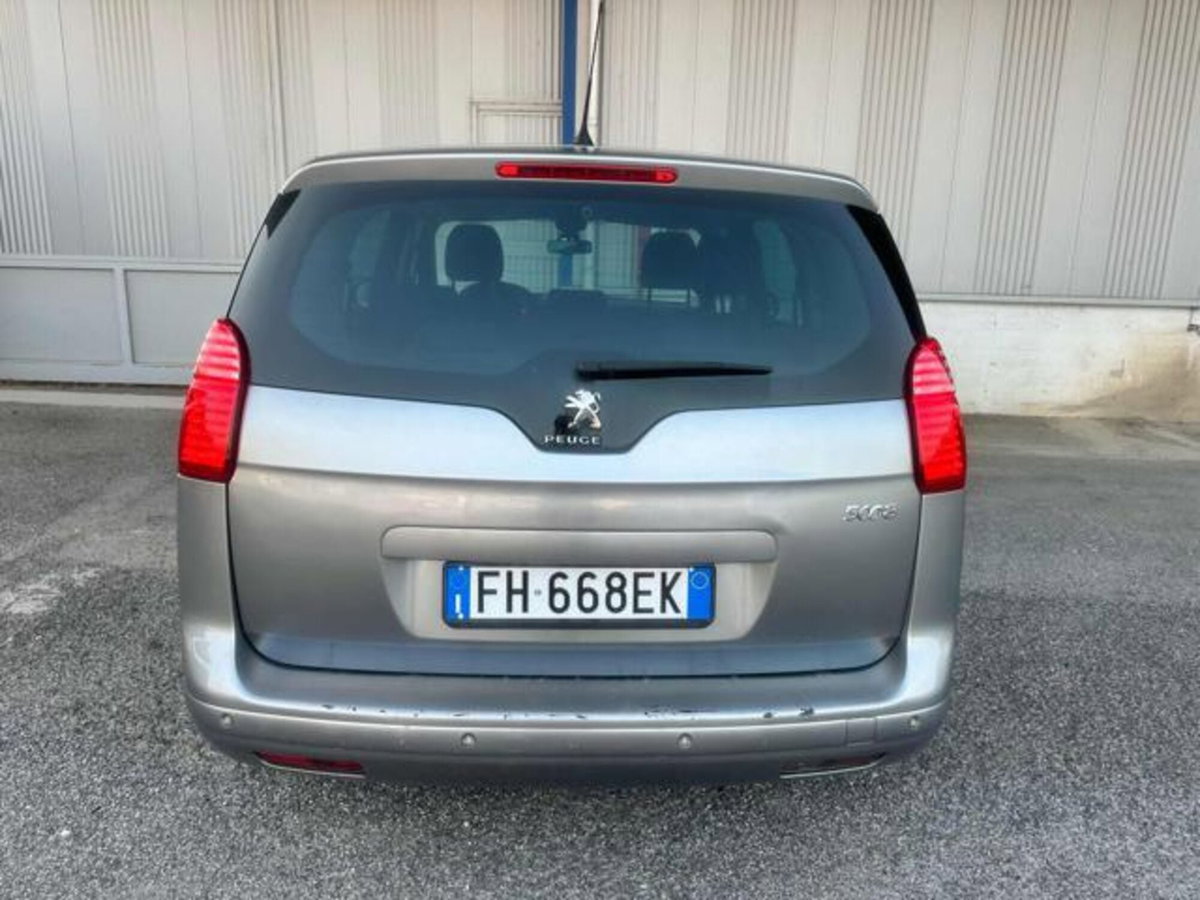 Peugeot 5008 1.6 HDi 115CV Access (7)