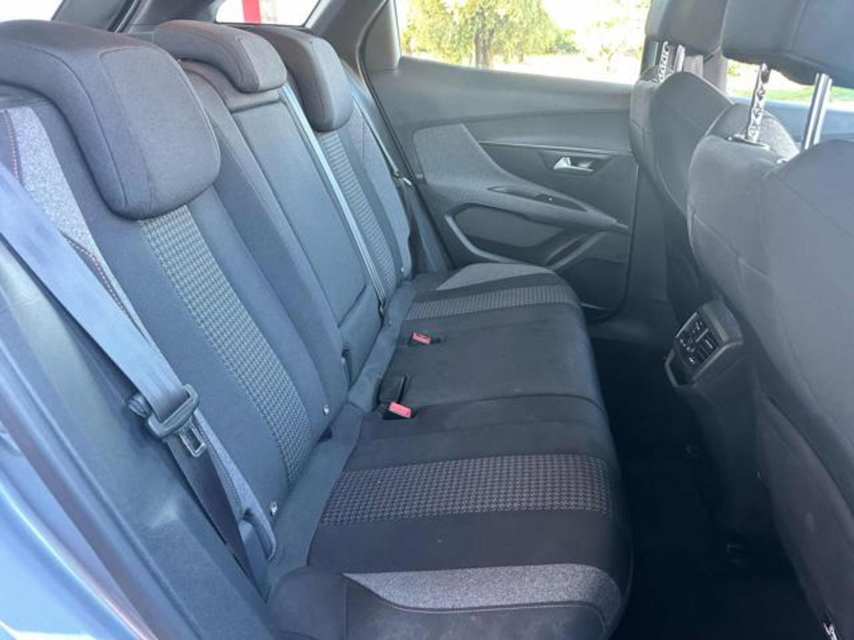 Peugeot 3008 BlueHDi 130 S&S Active Business (14)