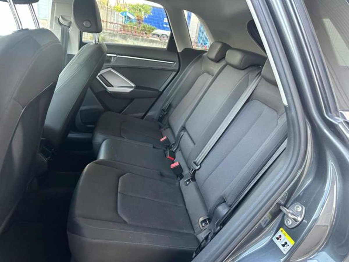 Audi Q3 Sportback 35 TDI quattro S tronic S line edition (15)