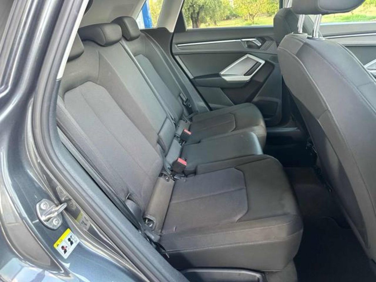 Audi Q3 Sportback 35 TDI quattro S tronic S line edition (16)