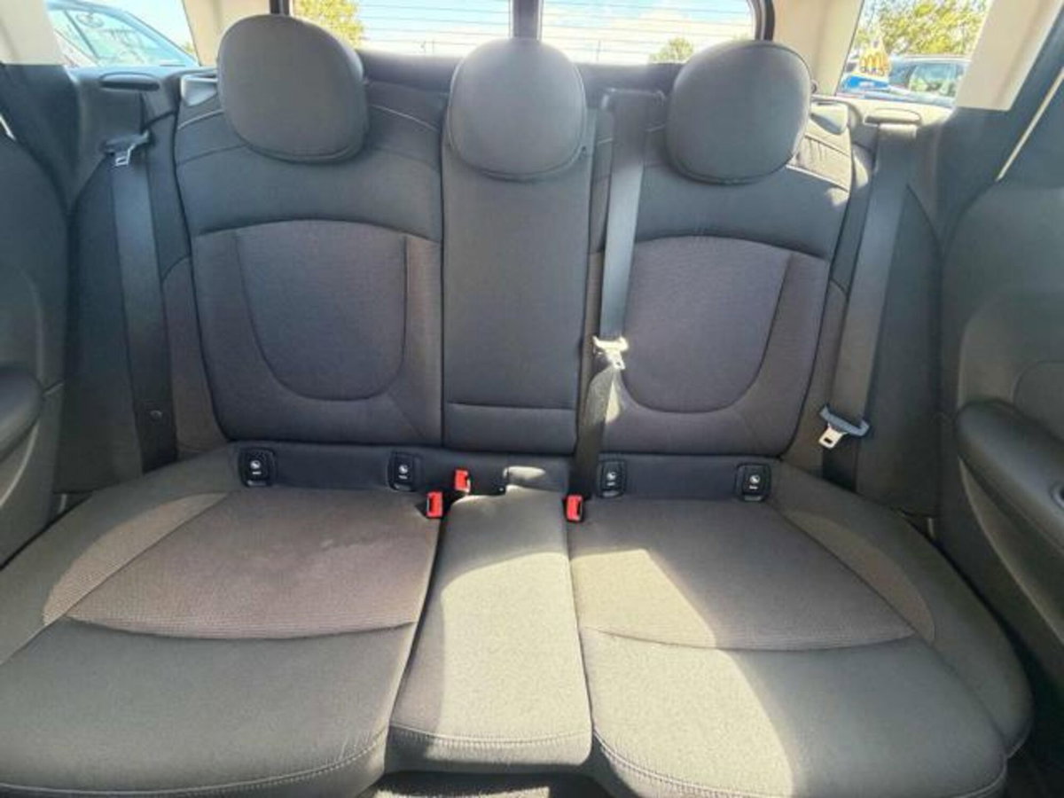 MINI Mini Clubman 2.0 Cooper D Business Clubman (12)