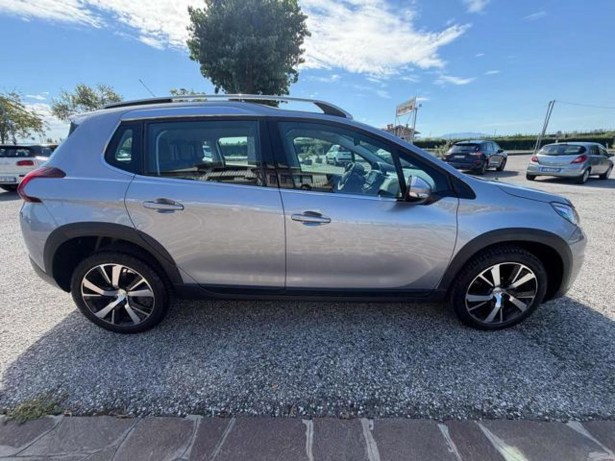 Peugeot 2008 Turbo 110 EAT6 S&S Allure (3)