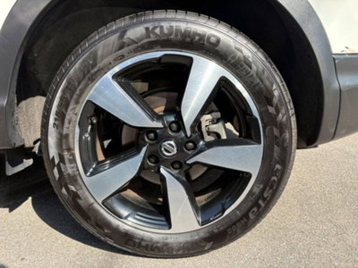 Nissan Qashqai 1.2 DIG-T Tekna (16)