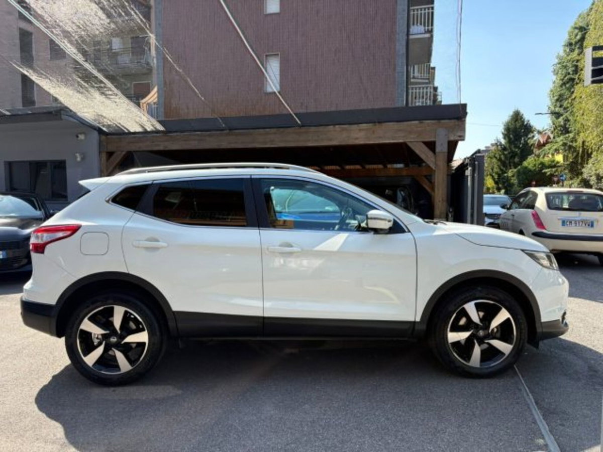 Nissan Qashqai 1.2 DIG-T Tekna (3)