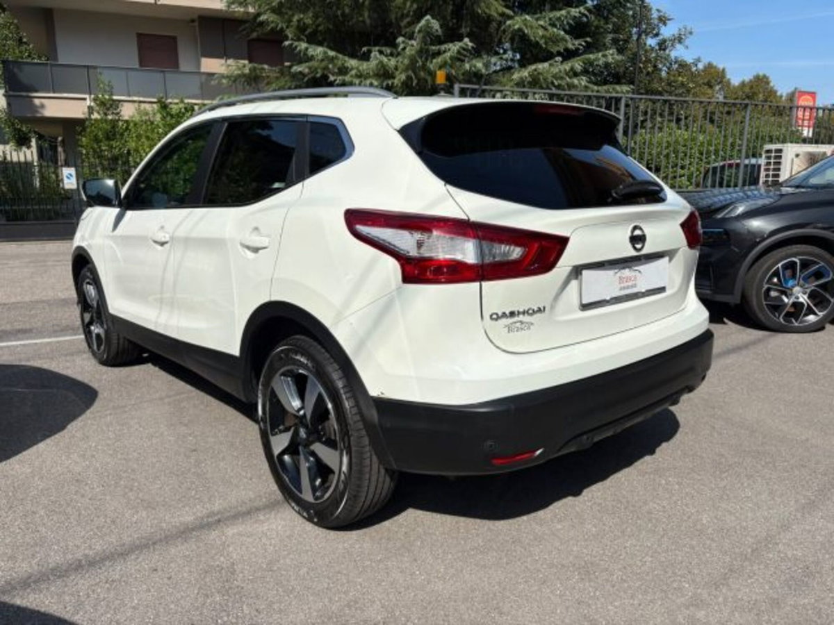 Nissan Qashqai 1.2 DIG-T Tekna (5)