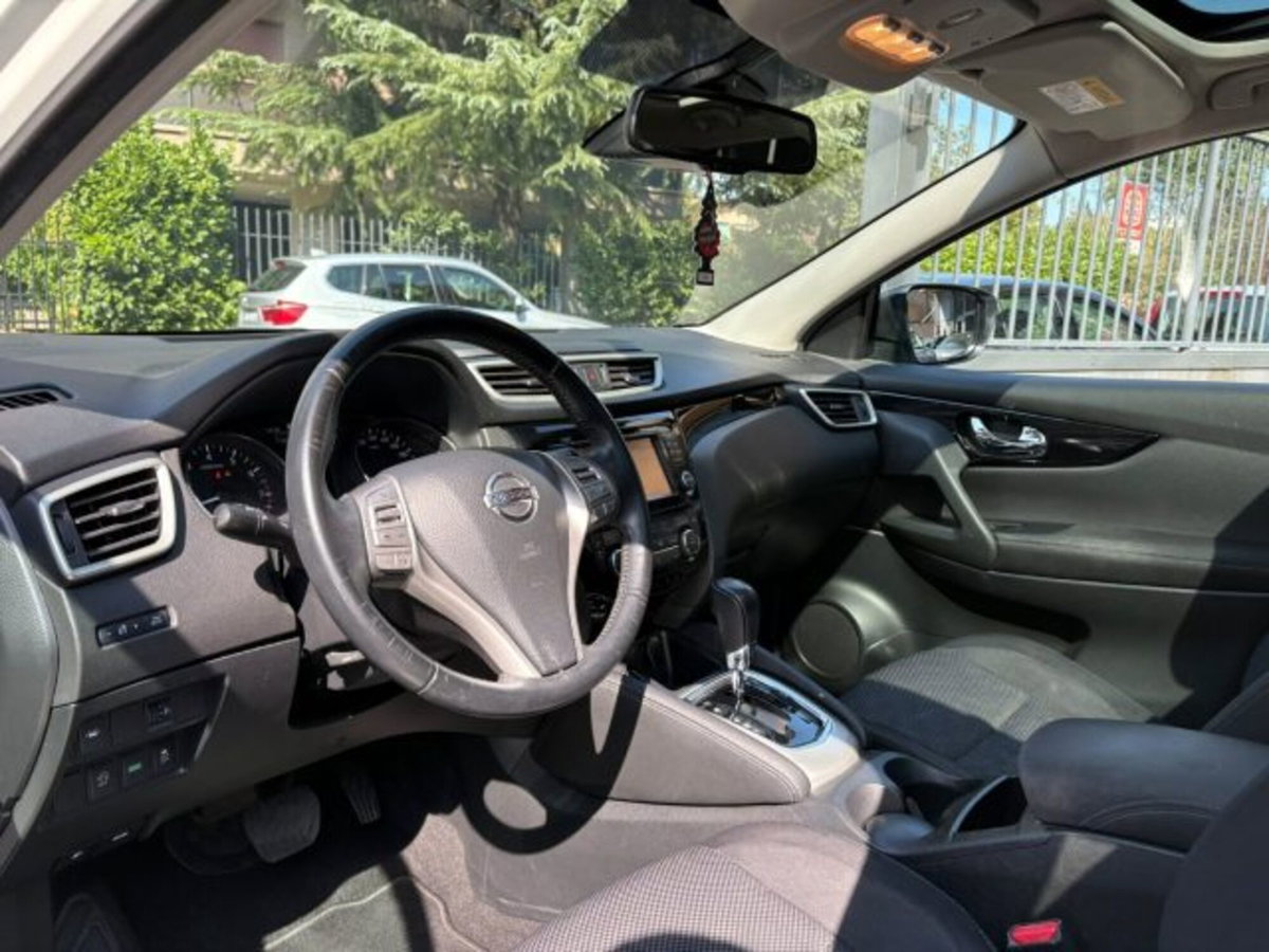 Nissan Qashqai 1.2 DIG-T Tekna (6)